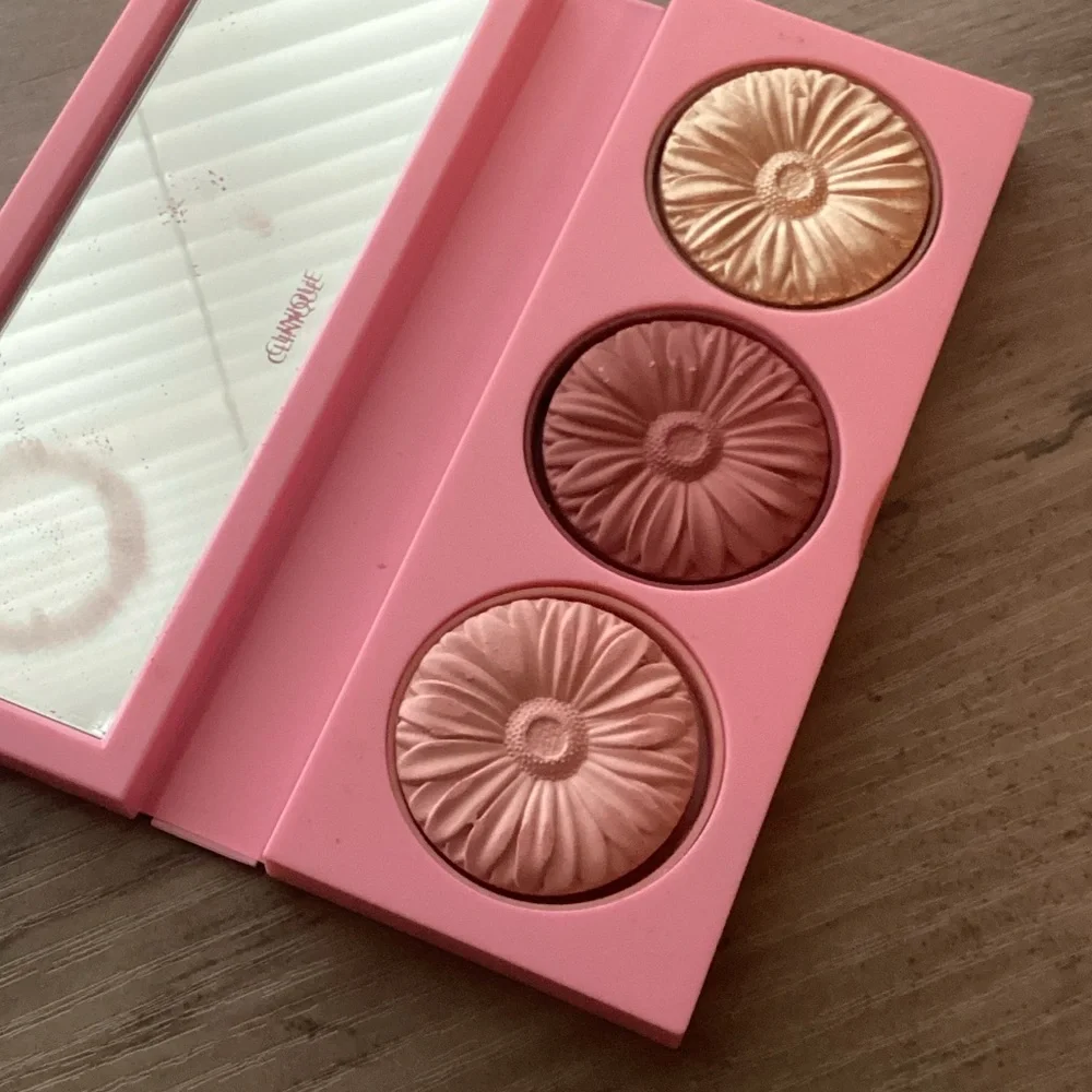 New Clinique Good to Glow Palette (Blush Pop & Highlighter) - Picture 2 of 10